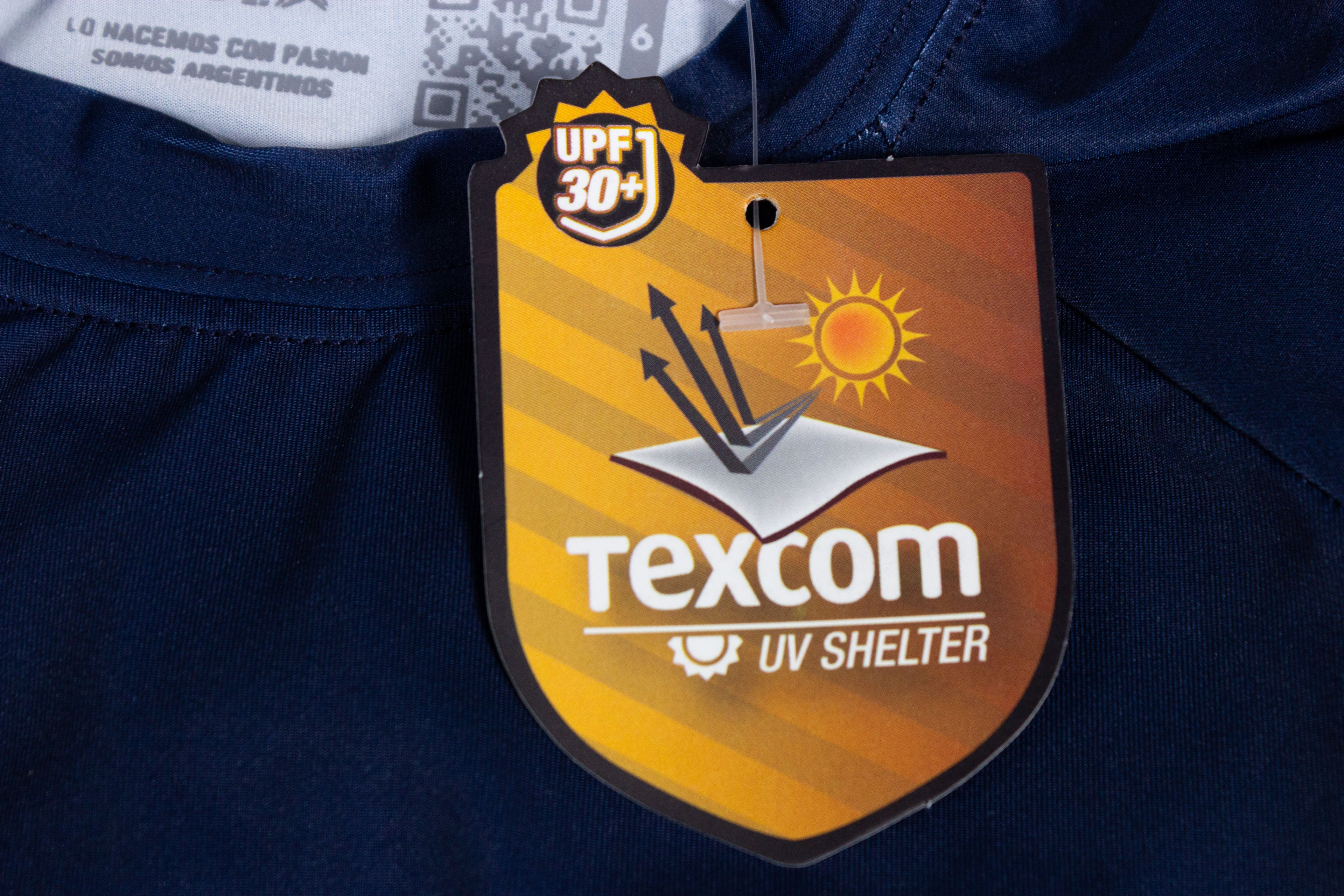 REMERA DE AGUA PARA NIÑOS - RED BULL - PROTECCION UV30+